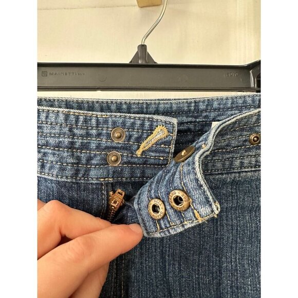 Liz Claiborne women’s size 8 denim Shorts - Picture 5 of 10